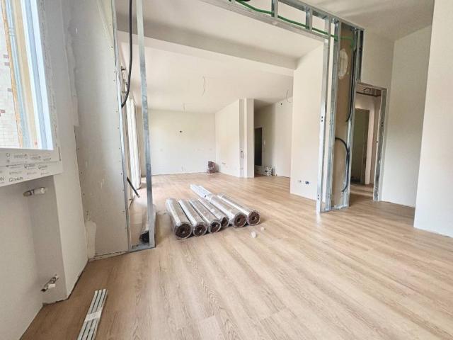 Appartamento in vendita a Sant'Agostino città-Porta Castello, Re
