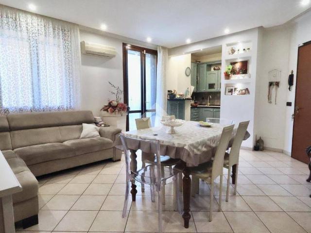 Appartamento in vendita a Re, Reggio Emilia