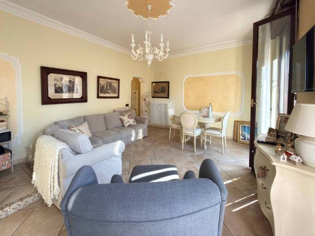 Appartamento in vendita a Ospizio, Reggio Emilia