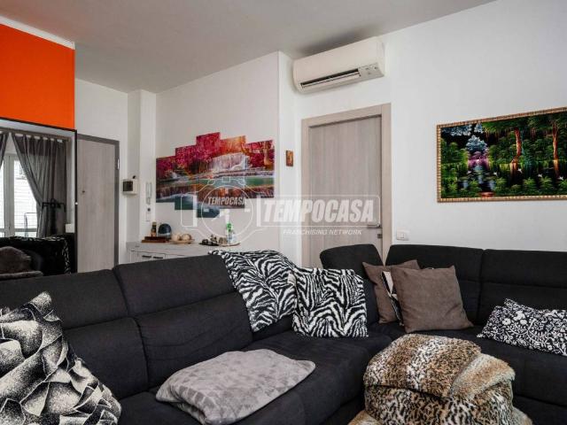 Appartamento in vendita a Villaggio Stranieri-Bazzarola, Re