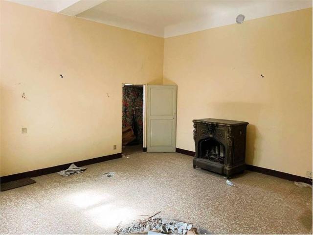 Appartamento in vendita a Sant'Agostino città-Porta Castello, Re