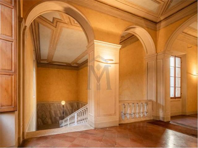 Appartamento in vendita a Sant'Agostino città-Porta Castello, Re