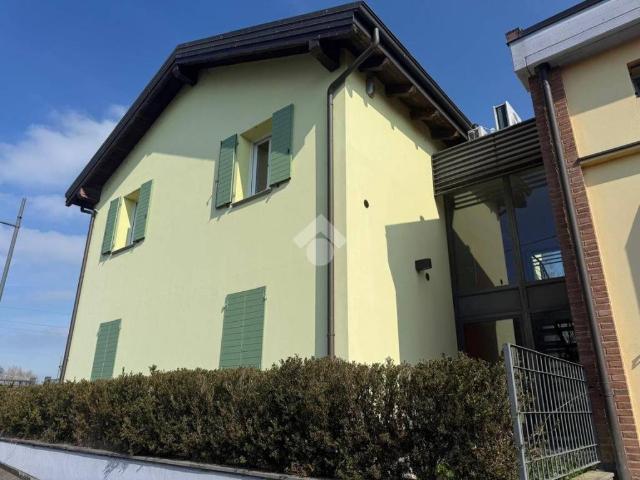 Appartamento in vendita a Re, Reggio Emilia