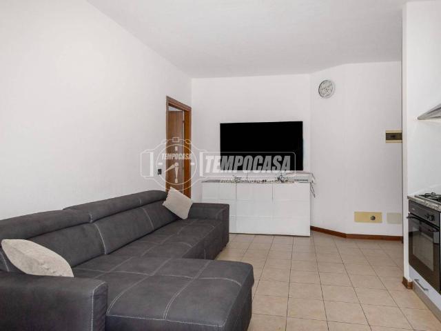 Appartamento in vendita a Re, Reggio Emilia