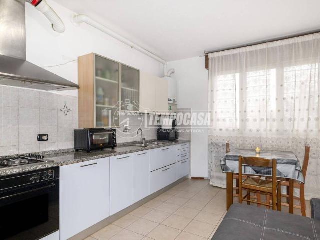 Appartamento in vendita a Roncocesi, Reggio Emilia