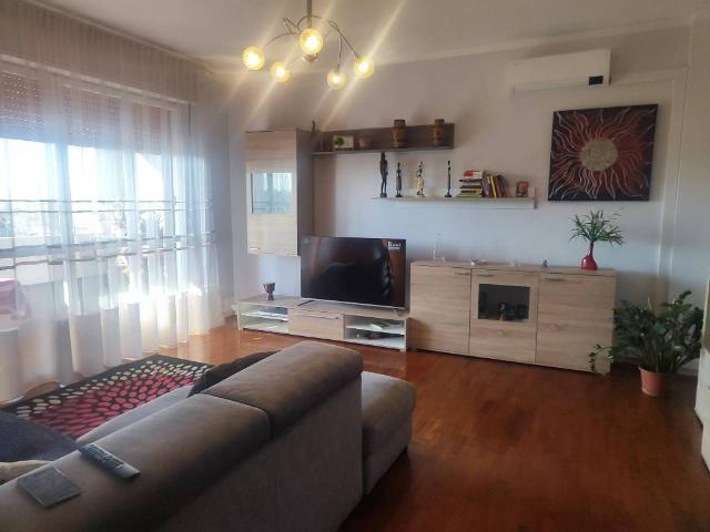 Appartamento in vendita a Re, Reggio Emilia