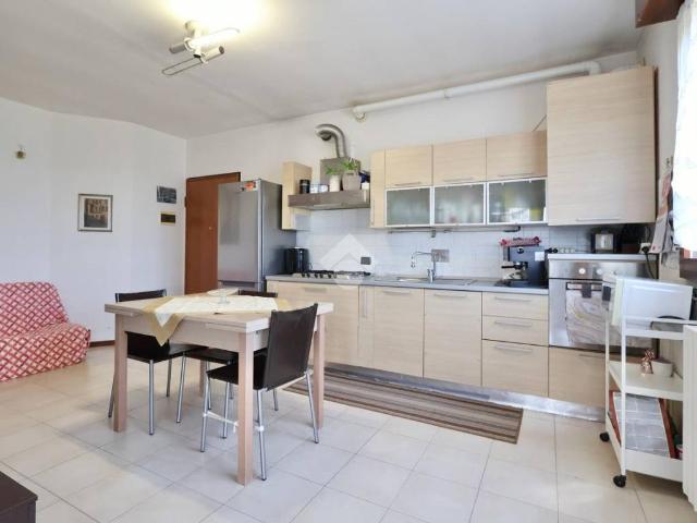 Appartamento in vendita a Re, Reggio Emilia