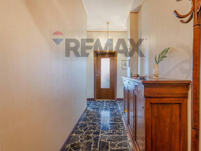 Appartamento in vendita a Re, Reggio Emilia
