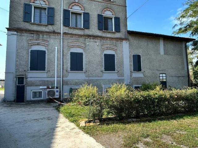Rustico in vendita a Val d’Enza, Re