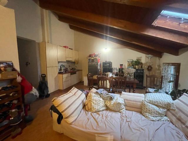 Appartamento in vendita a Sesso, Re