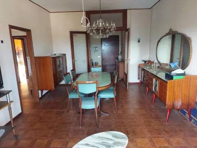 Appartamento in vendita a Villaggio Stranieri-Bazzarola, Re