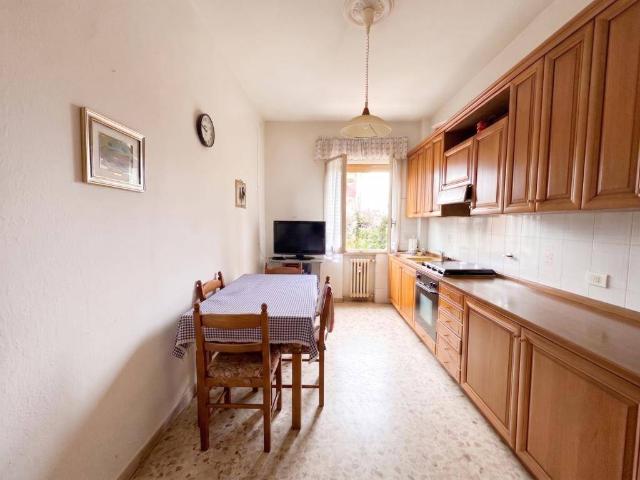 Appartamento in vendita a Villaggio Stranieri-Bazzarola, Re