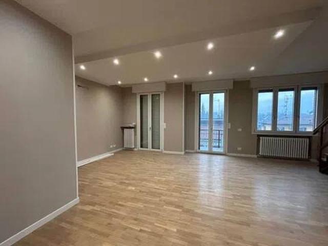 Appartamento in vendita a Re, Reggio Emilia