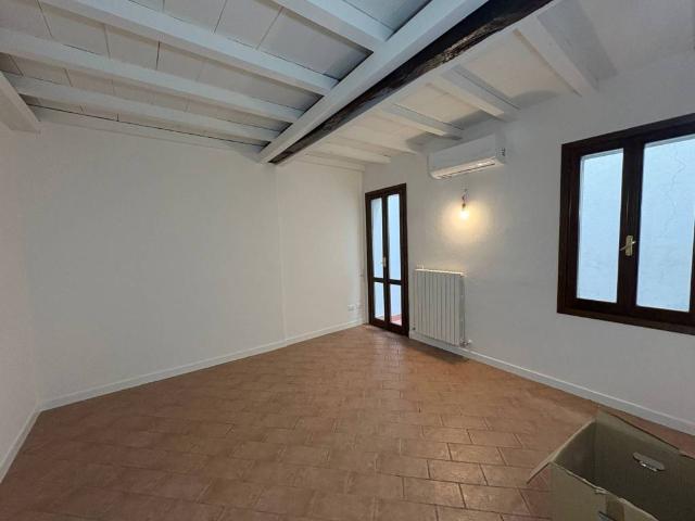 Appartamento in vendita a San Pietro città, Re