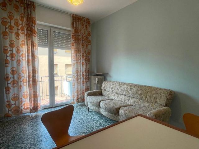 Appartamento in vendita a Re, Reggio Emilia