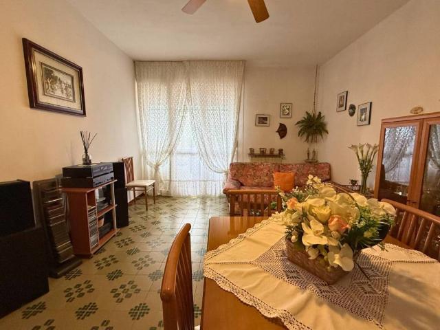 Appartamento in vendita a Re, Reggio Emilia