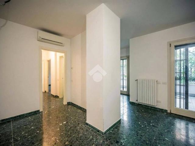 Appartamento in vendita a Sant'Agostino esterna-Porta Castello, Re