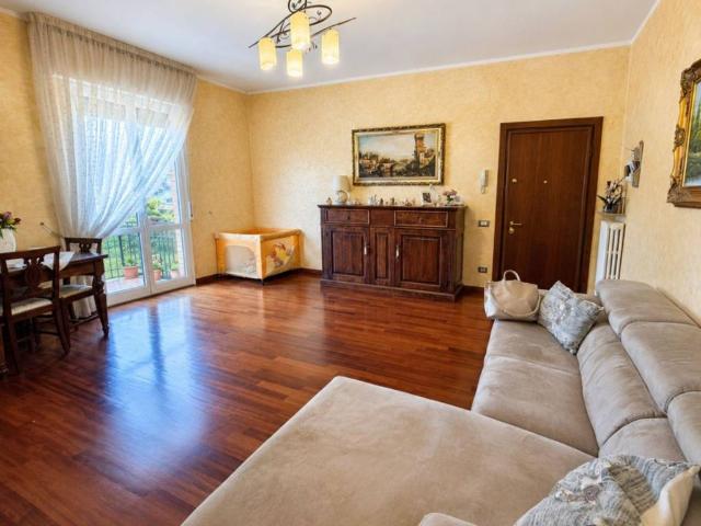 Appartamento in vendita a Santa Maria Nuova, Re