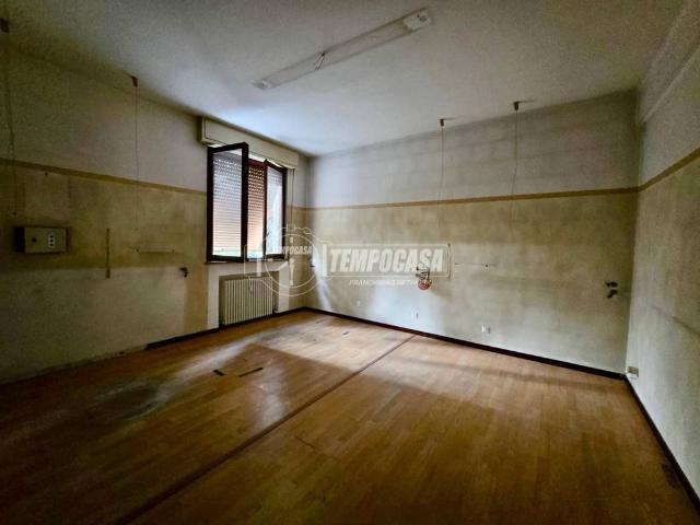 Appartamento in vendita a Sant'Agostino città-Porta Castello, Re