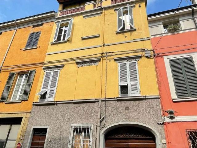 Appartamento in vendita a Sant'Agostino città-Porta Castello, Re