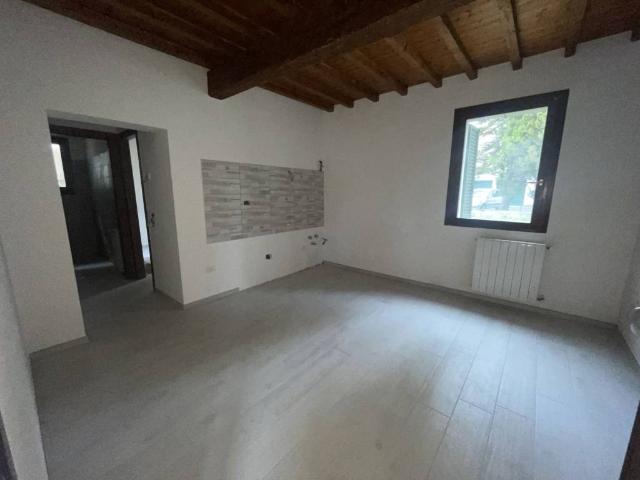 Appartamento in vendita a Tondo, Re