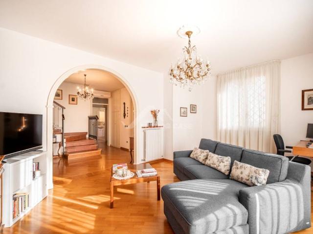 Appartamento in vendita a Canali, Re