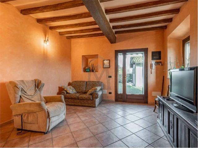Appartamento in vendita a Canali, Re