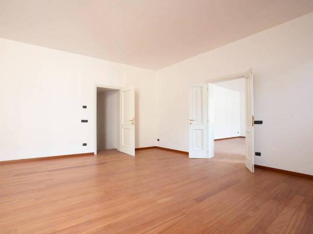 Appartamento in vendita a San Francesco-Giardini Pubblici, Re