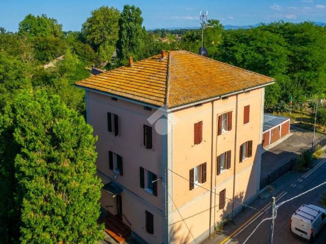 Appartamento in vendita a Re, Reggio Emilia