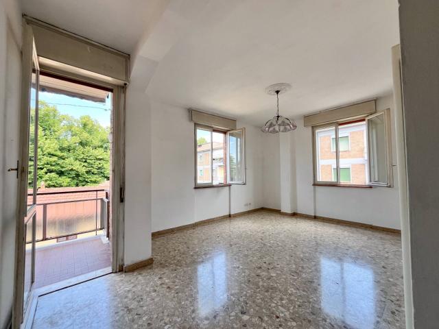 Appartamento in vendita a Re, Reggio Emilia