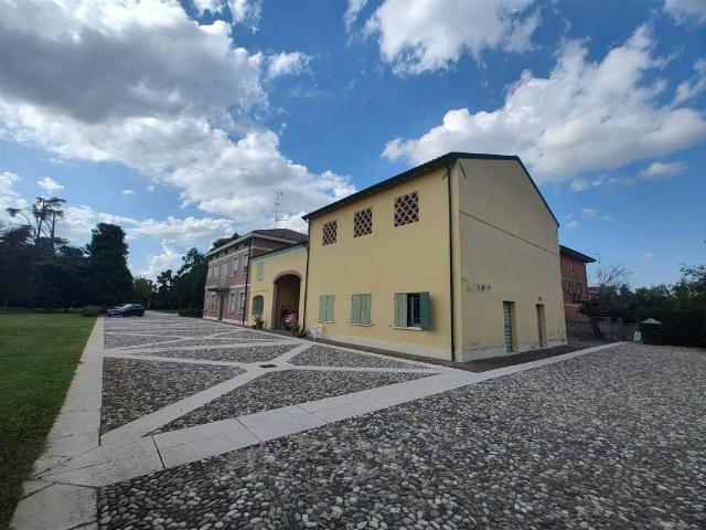 Rustico in vendita a Bassa Reggiana, Re