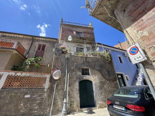 Appartamento in vendita a Reitano, Sicilia