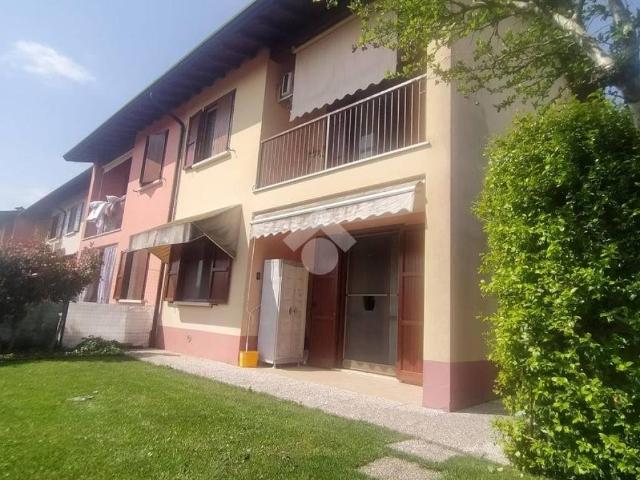 Villa Schiera in vendita a Remedello, Lombardia