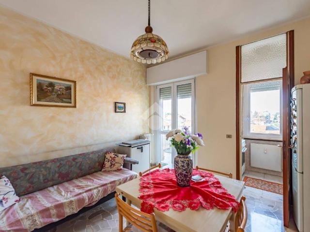 Appartamento in vendita a Rescaldina, Lombardia