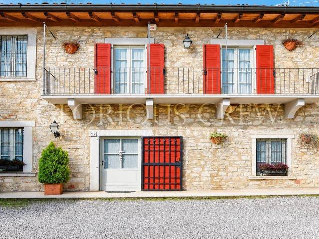 Appartamento in vendita a Rezzato, Lombardia