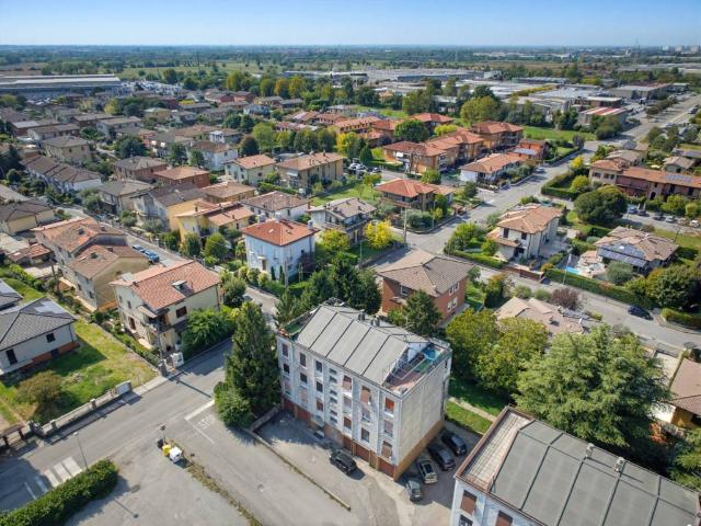 Appartamento in vendita a Rezzato, Brescia