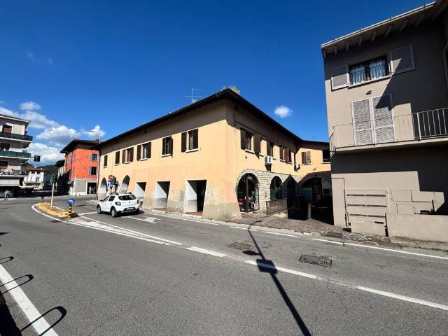 Appartamento in vendita a Rezzato, Lombardia