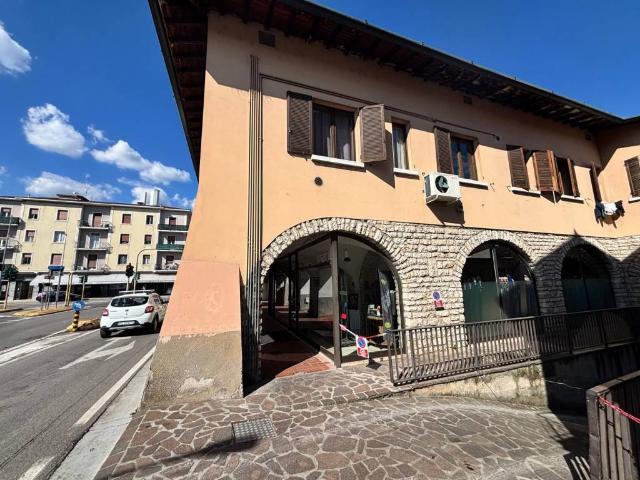 Appartamento in vendita a Rezzato, Lombardia