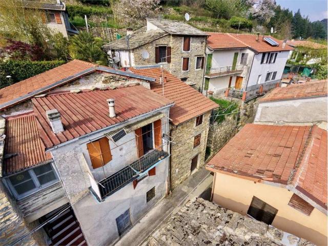 Appartamento in vendita a Rezzo, Liguria