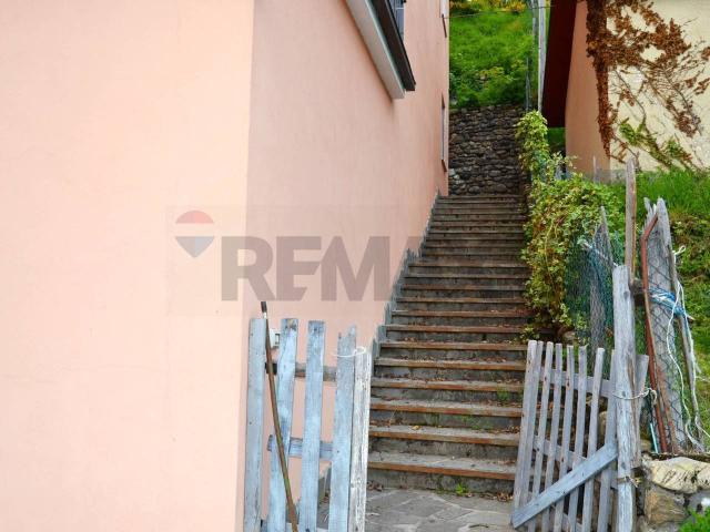 Appartamento in vendita a Rezzoaglio, Liguria
