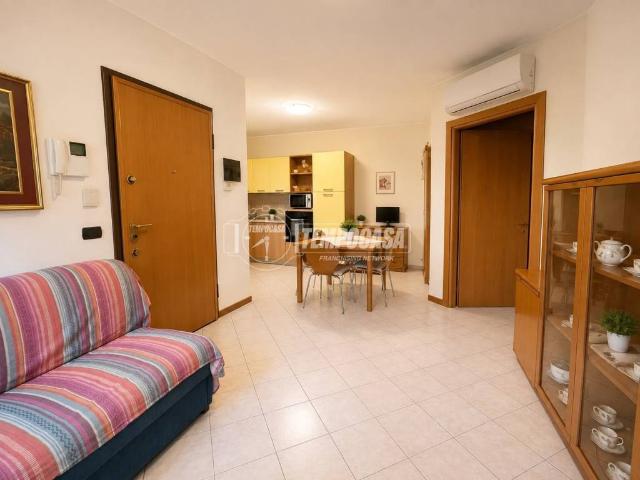 Appartamento in vendita a Lucernate, Rho