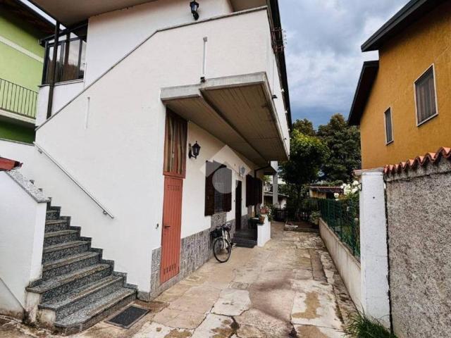 Appartamento in vendita a Lucernate, Rho