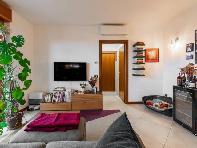 Appartamento in vendita a Lucernate, Rho