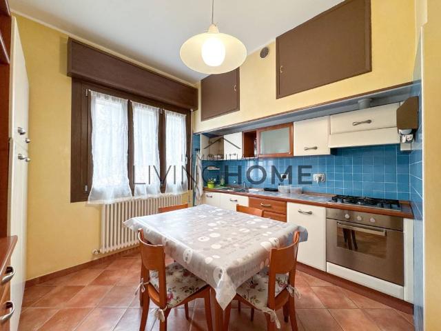 Appartamento in vendita a Riccione, Reggio Emilia