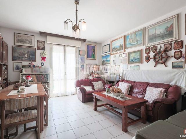Appartamento in vendita a Riccione, Reggio Emilia