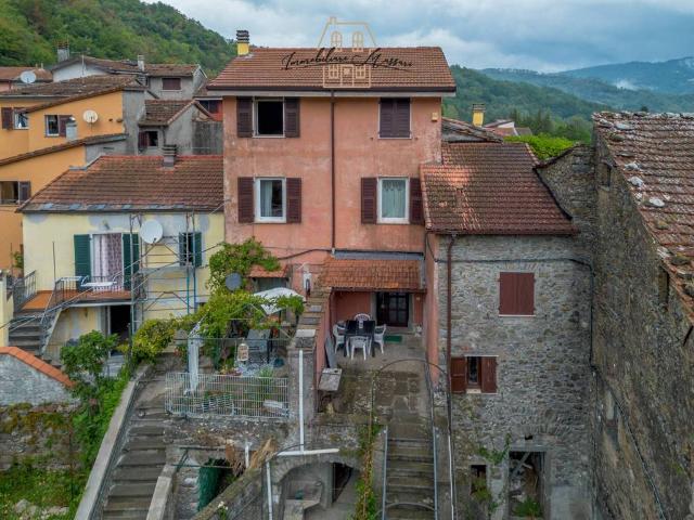 Appartamento in vendita a Valdipino, Riccò del Golfo di Spezia