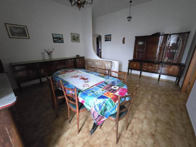 Appartamento in vendita a Riccò Del Golfo, Liguria