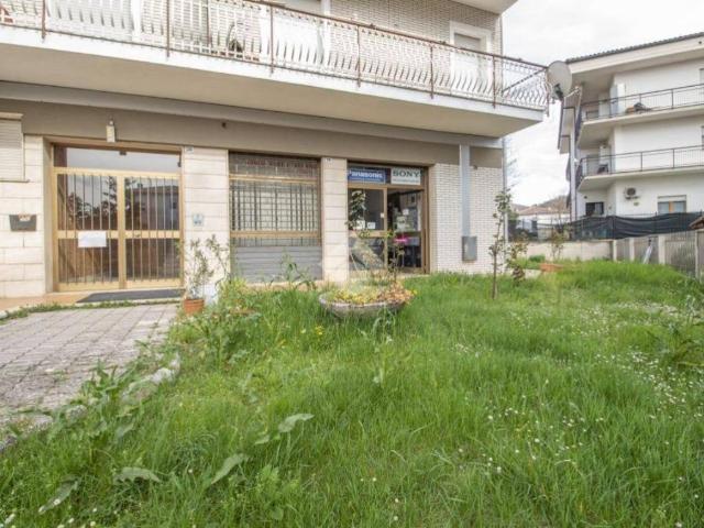 Appartamento in vendita a Piazza Tevere, Rieti