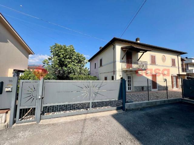 Appartamento in vendita a Quattro Strade, Rieti