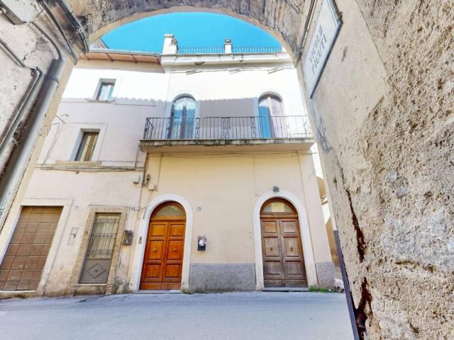 Appartamento in vendita a Piazza Tevere, Rieti